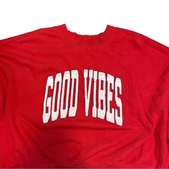 Old Navy Good Vibes Red Cropped Crewneck Medium - Picture 3 of 5